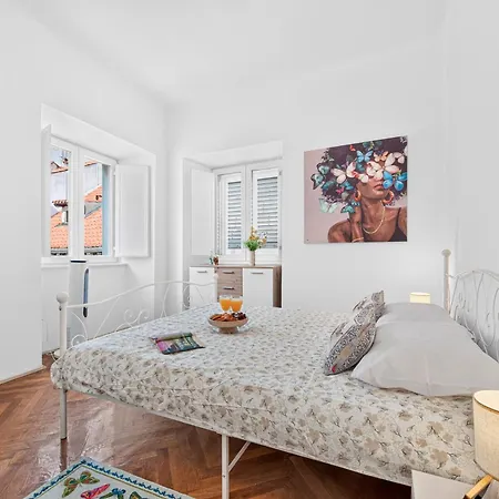 Gracija Apartman *